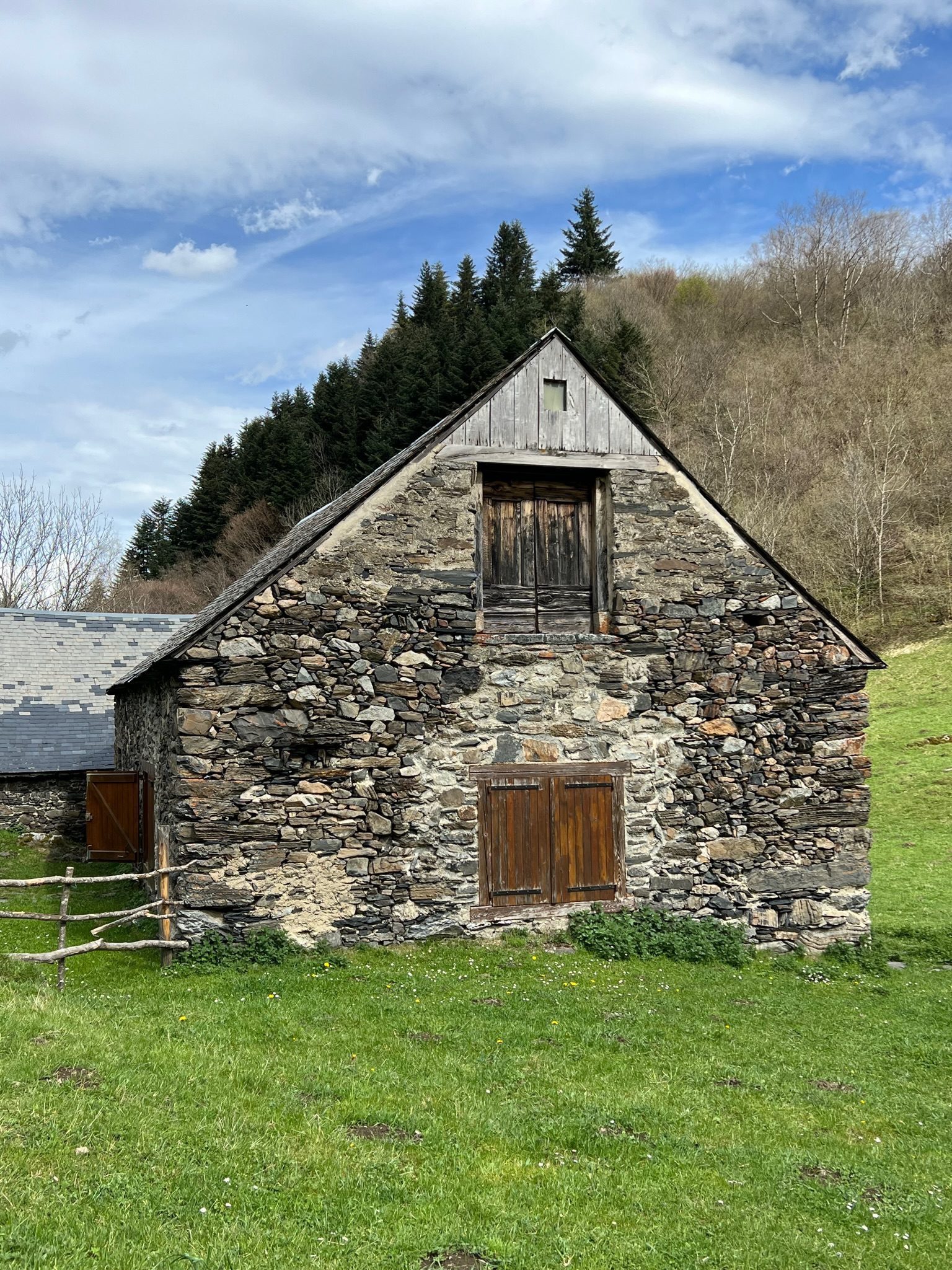 Envie d’acheter une grange foraine dans les Hautes-Pyrénées ?