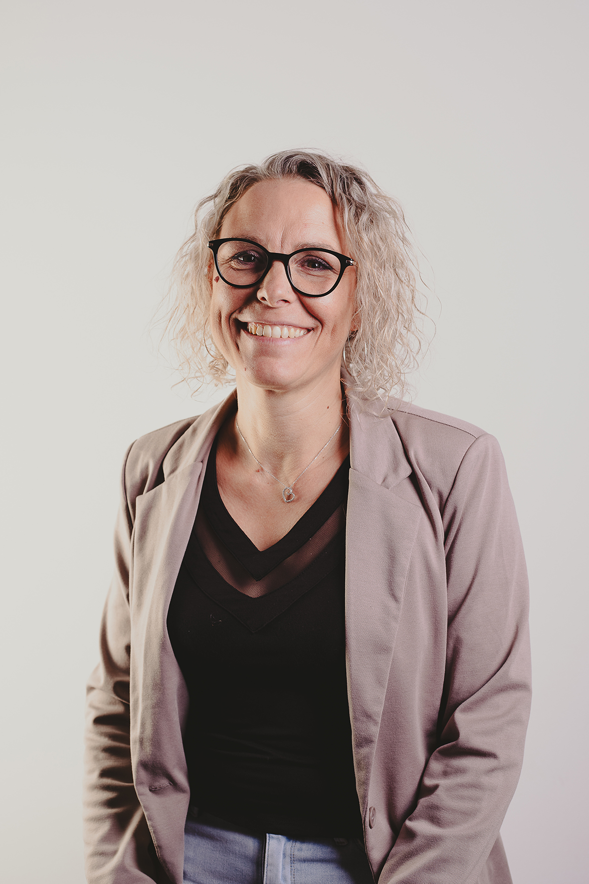 Romy, conseillère en gestion locative chez La clé des Pyrénées
